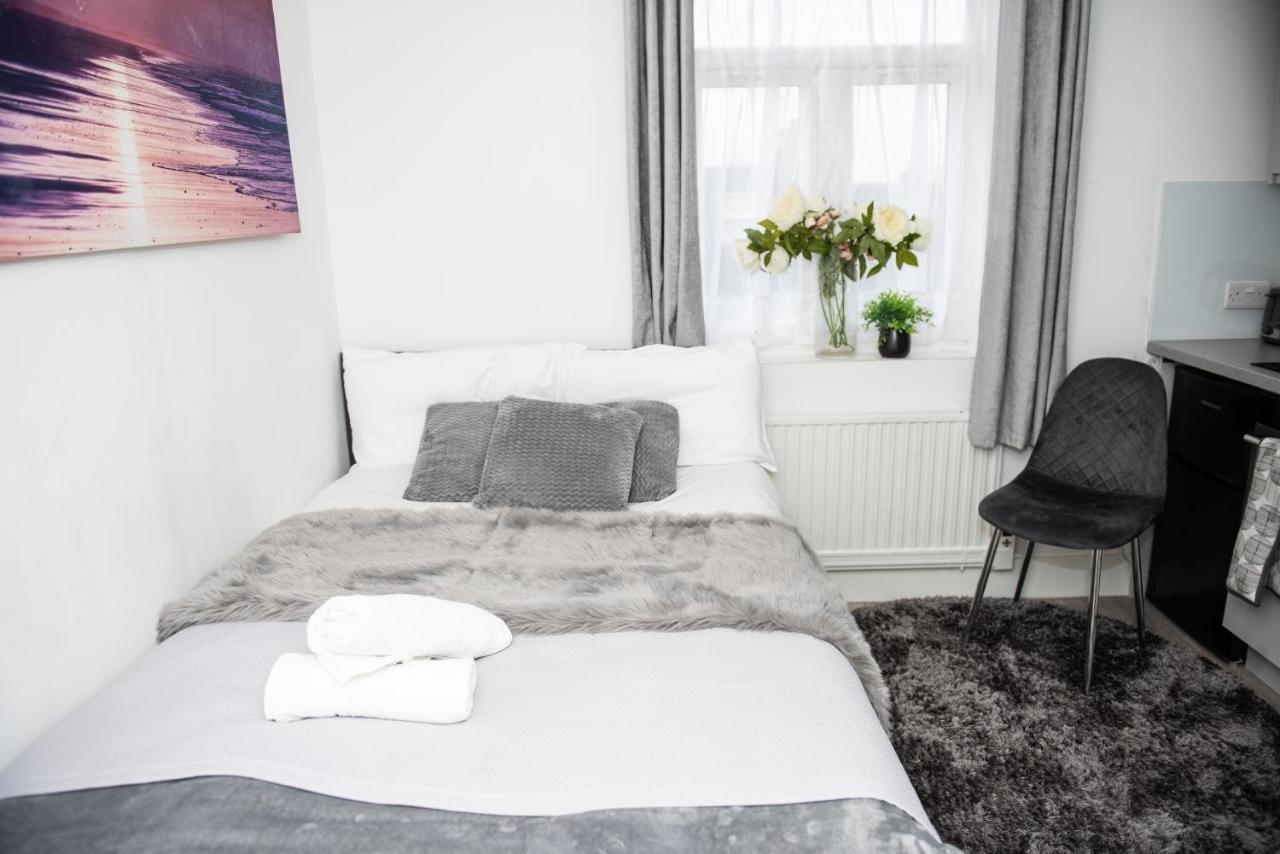 Small But Cozy Studio, Great Tube Connection ลอนดอน ภายนอก รูปภาพ