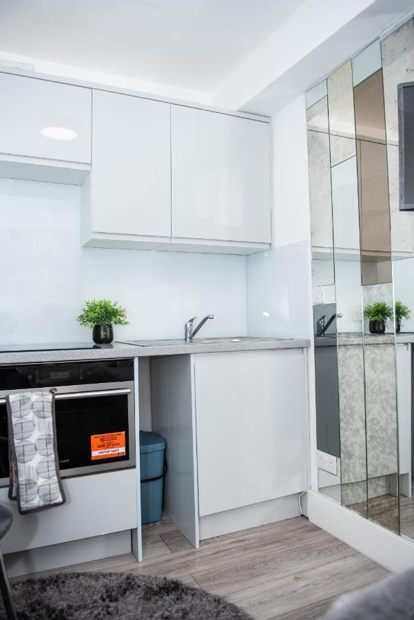 Small But Cozy Studio, Great Tube Connection ลอนดอน ภายนอก รูปภาพ